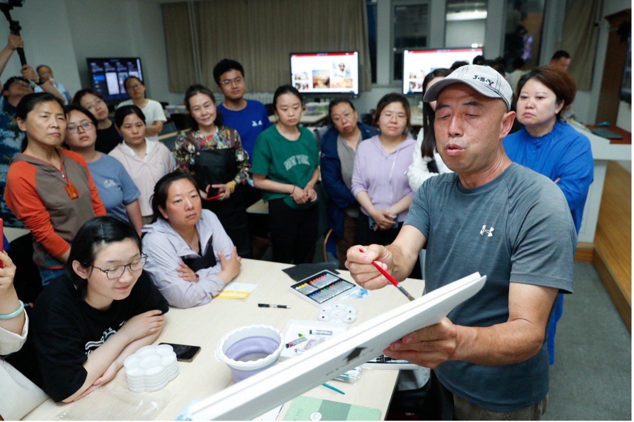 北京高校服务新时代首都发展特别报道 | 北京联合大学②：“夜校灯火”点亮首都夜生活