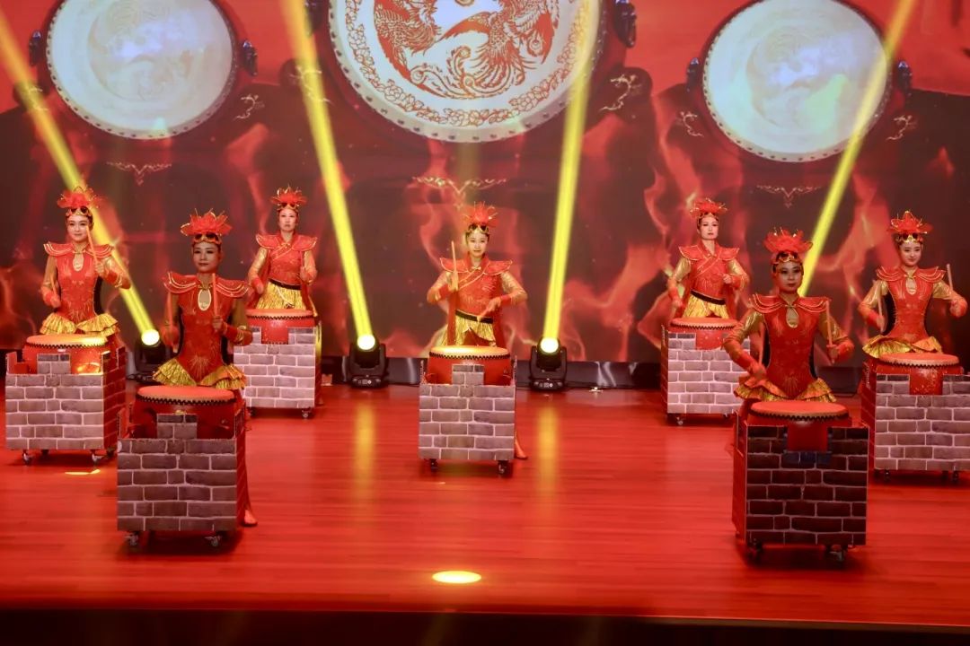 “长城脚下 艺动妫川”~区直机关这场群众文艺展演精彩绽放——