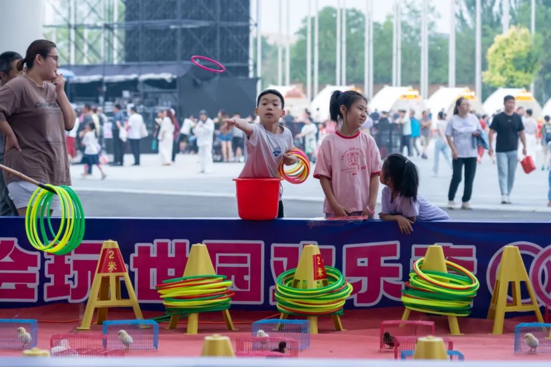 带上“毛孩子”一起逛！世园“夜市派对”太全面了