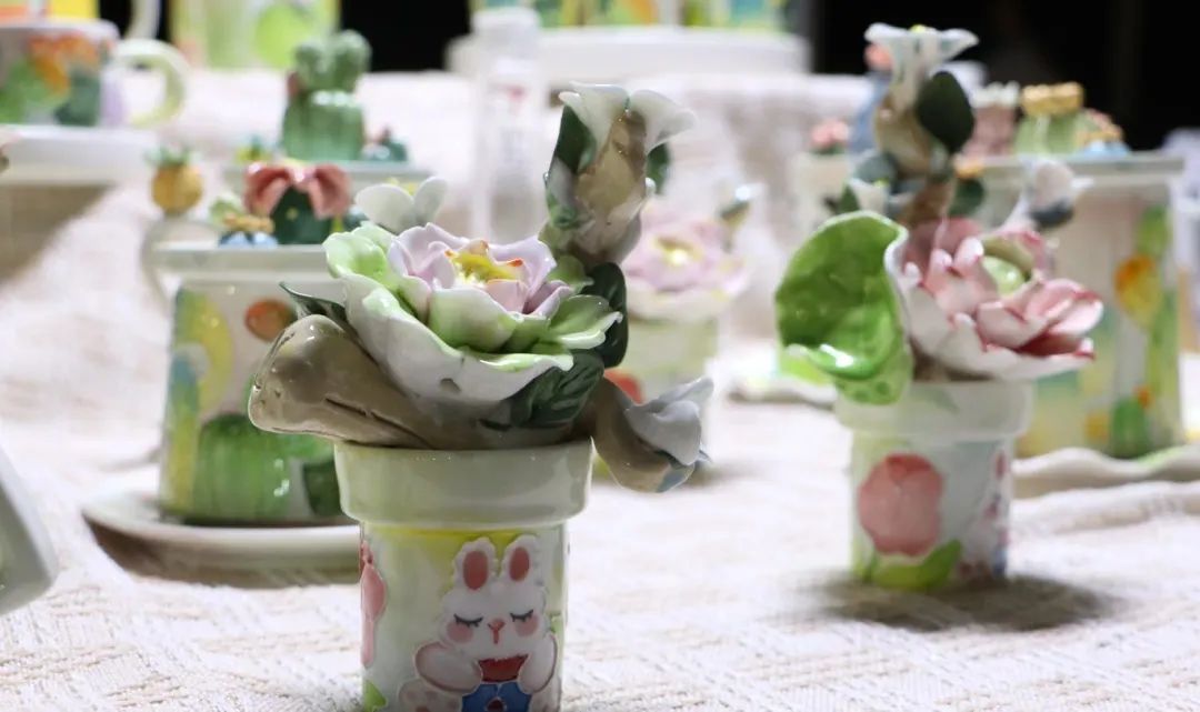 带上“毛孩子”一起逛！世园“夜市派对”太全面了