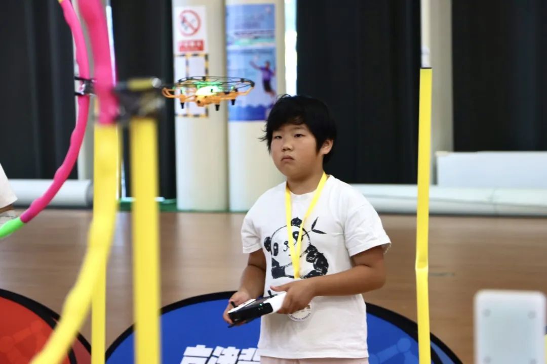 延庆上演机器人“大战”！京津冀青少年“玩”科学