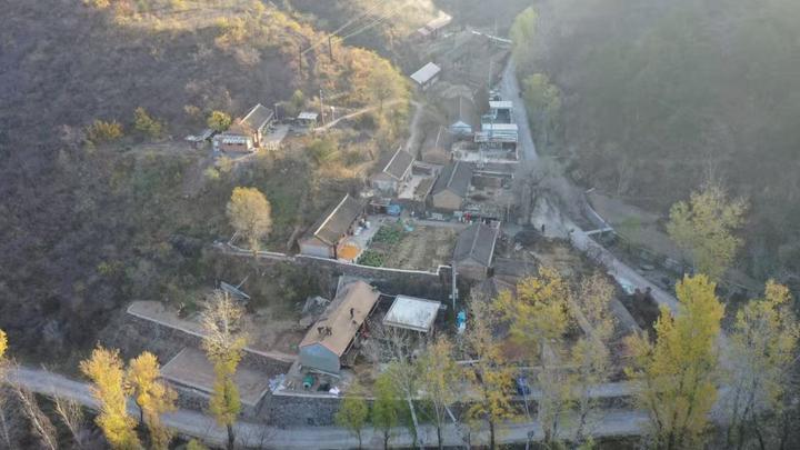 桃条沟村的48小时
