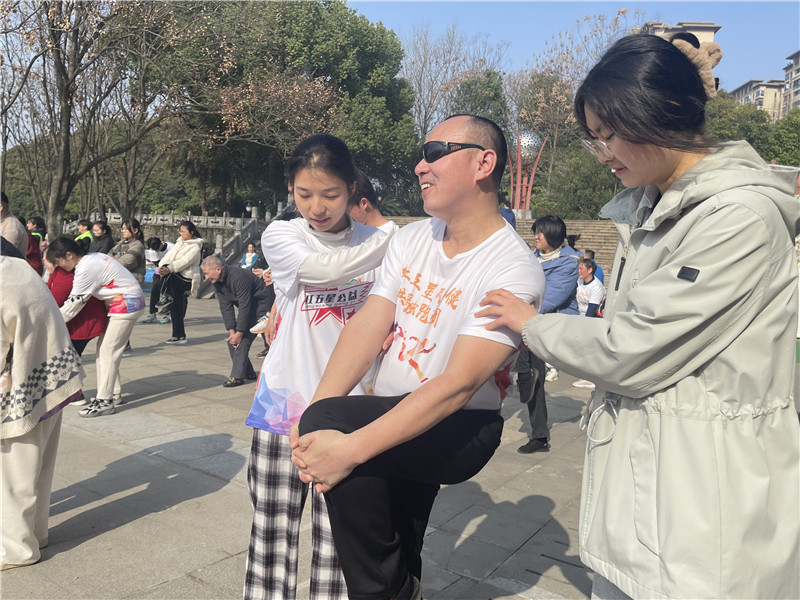 残疾人体育工作典型案例--江西省吉安市红五星盲人跑团