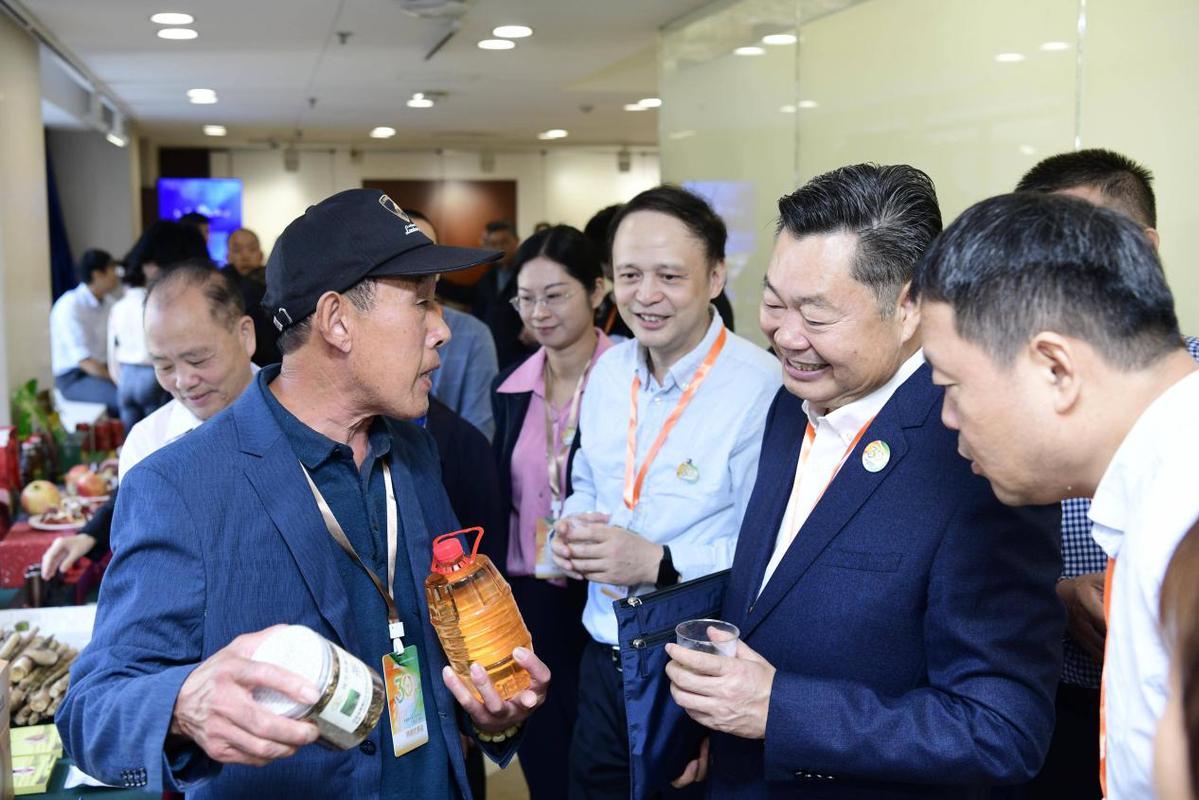 中国农技协成立30周年纪念活动暨六届四次理事会在京举行