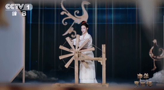 “妇功”千年织新章，《中华考工记》带你走进纺织工业