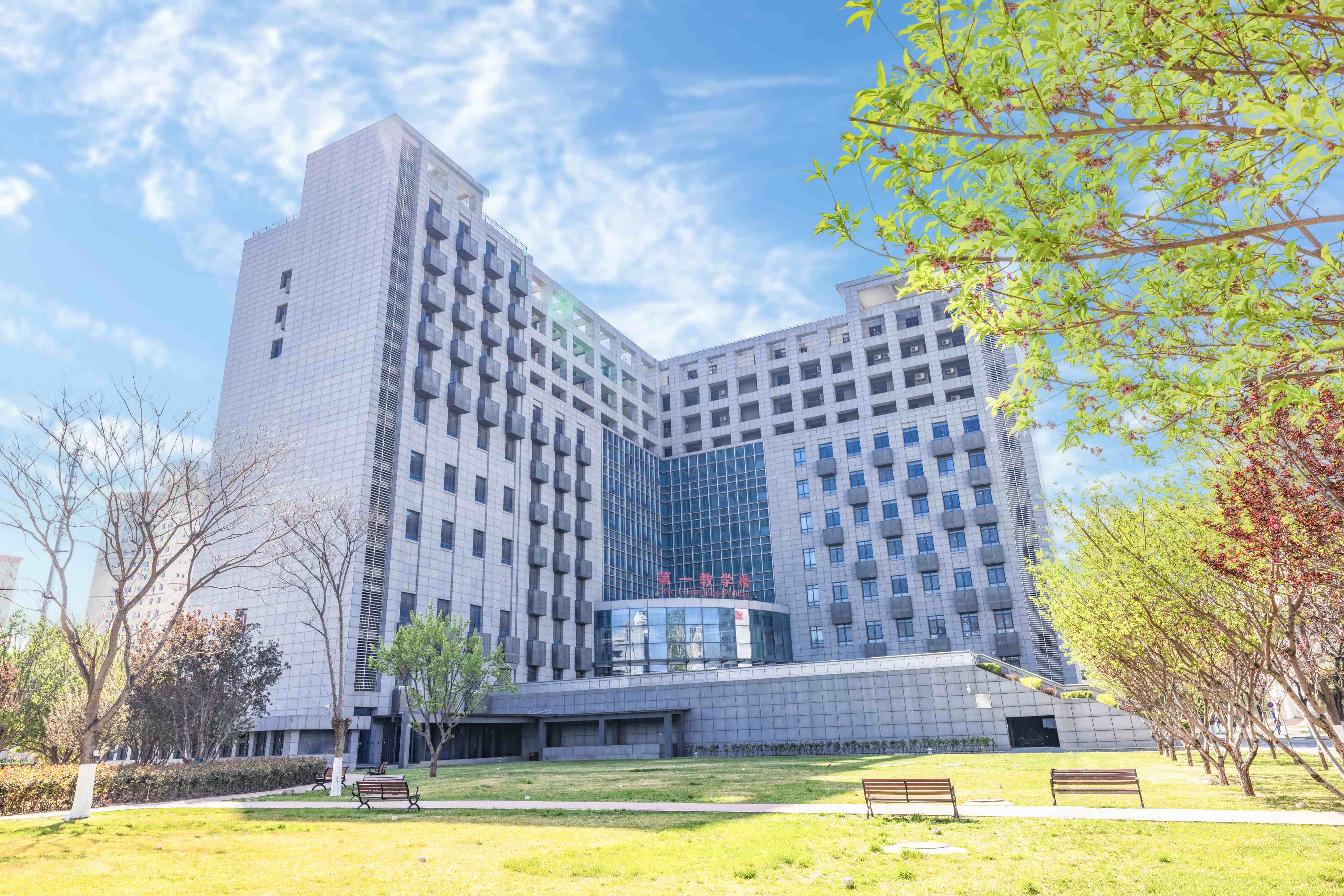 “一校一品”大思政课专题报道｜首都医科大学：“以生命的名义”践行新时代医学职业精神