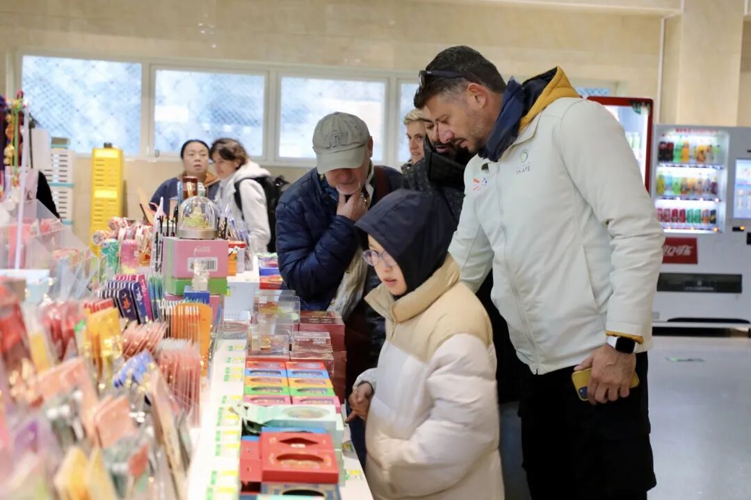 “中国的文化真是令人惊叹!” “中国的文化真是令人惊叹!”