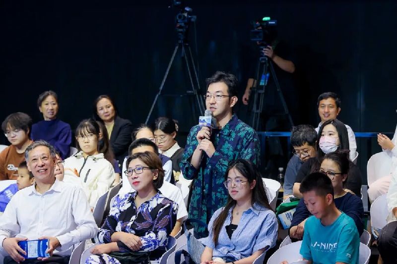 当“北京一号”在剧场“起飞”，我们听到了跨越60年的回答