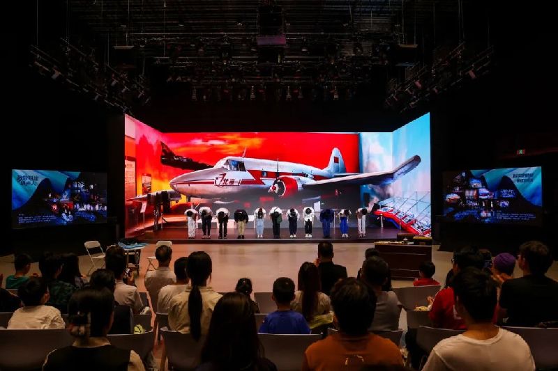 当“北京一号”在剧场“起飞”，我们听到了跨越60年的回答