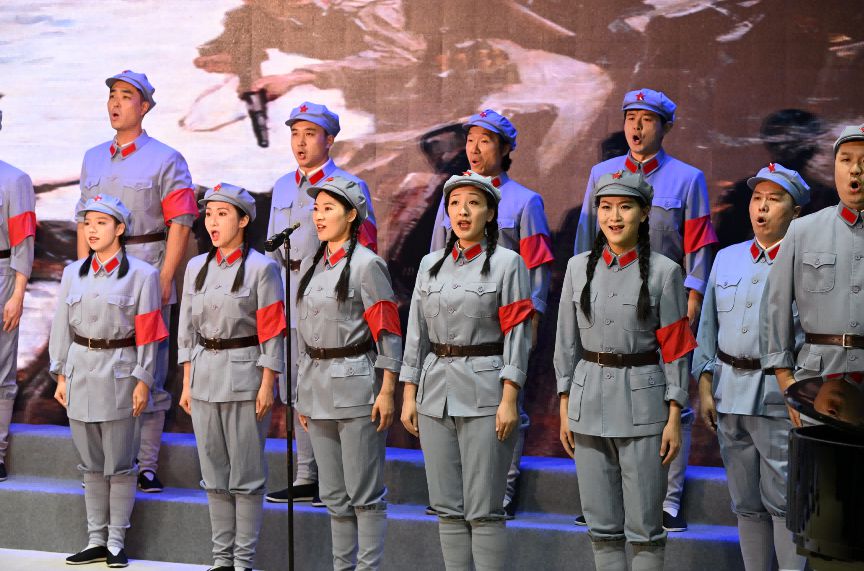 传承红色基因，筑牢强国之志！《长征组歌》开大燃情开讲