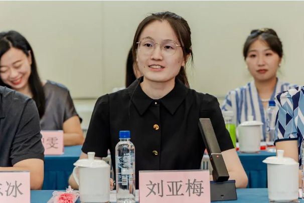 师者风华 | 刘亚梅：以赛促教，笃行致远，在探索与成长中坚守教育初心