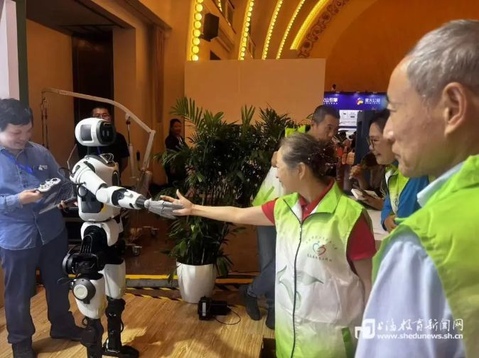 上海这场课程展，让“银发族”学习没有“退休时”