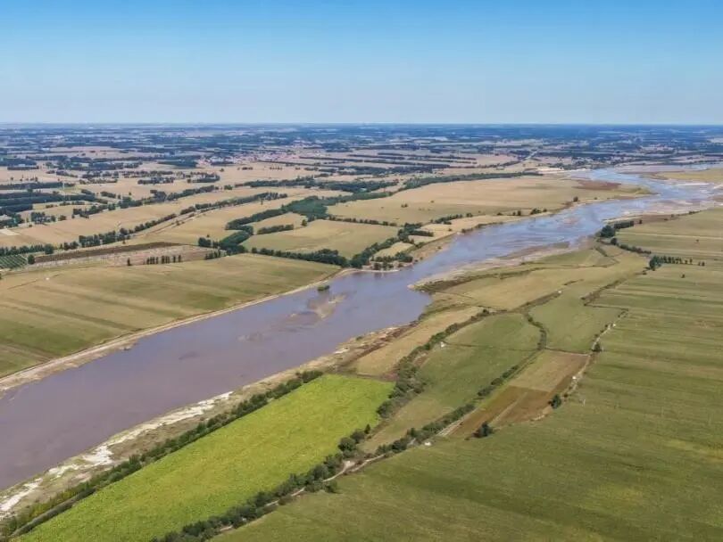 天蓝水清地绿通辽生态焕新颜 图片