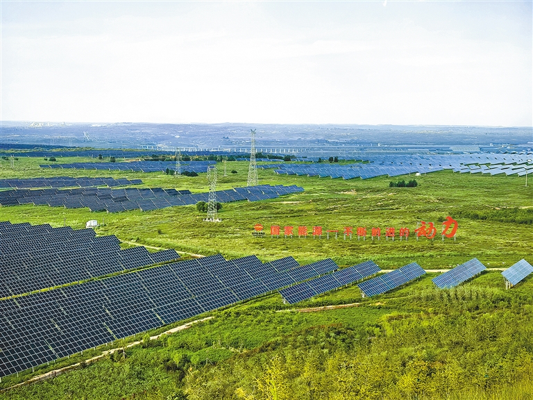 内蒙古在“沙戈荒”筑起“富民长城”