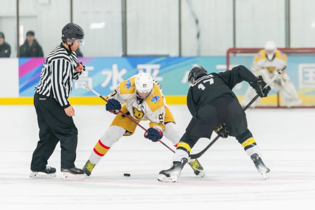 以冰为桥续写中俄体育合作新篇章，首体院成功举办中俄青年冰球文化交流营