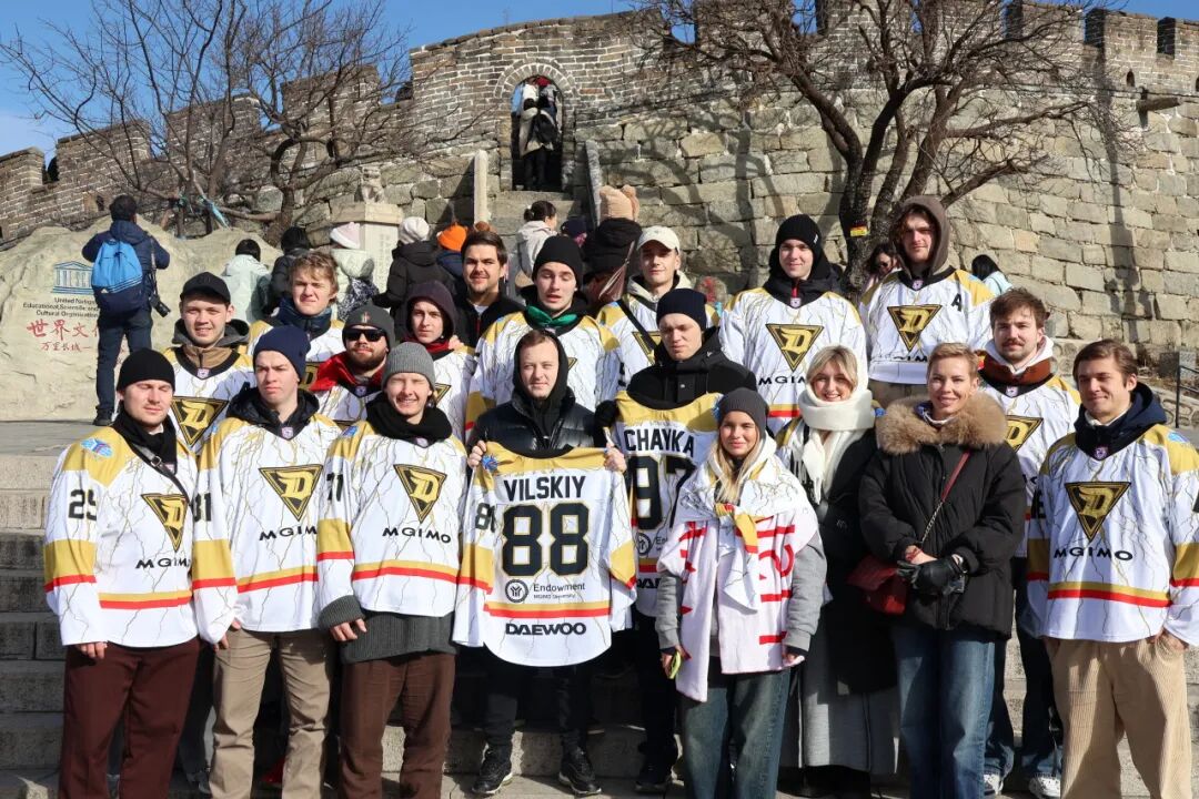 以冰为桥续写中俄体育合作新篇章，首体院成功举办中俄青年冰球文化交流营