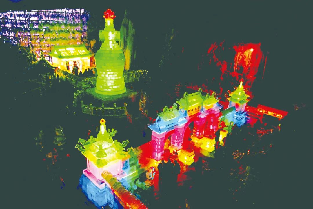 一波“回忆杀”,你看过80年代的冰灯吗? 1987年1月29姚德强(龙庆峡冰灯摄影大赛获奖作品).JPG