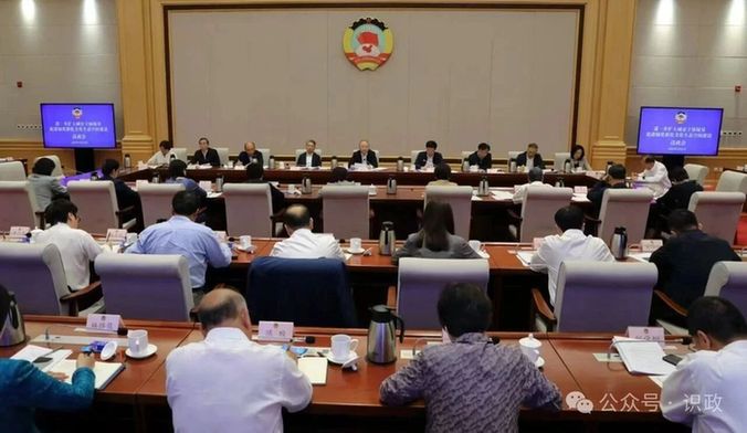 市政协议政会建言绿化彩化美化生态空间建设,尹力提要求 市政协议政会建言绿化彩化美化生态空间建设,尹力提要求