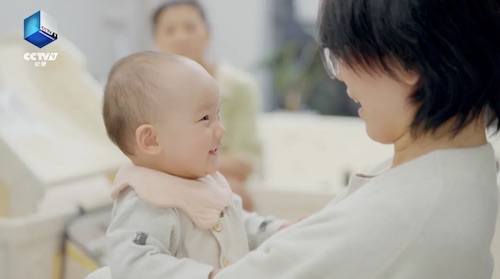 从屏幕到心间：《自从有了你》以育儿微光点亮时代家庭图景