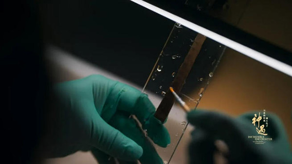 AI唤醒伟大相遇 国际合拍纪录片《神遇：当苏格拉底遇上孔子》今晚播出