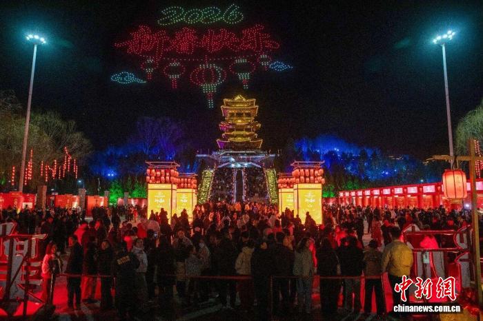 (新春走基层)从日间游园到夜间观剧 山西襄垣打造假日文旅新模式