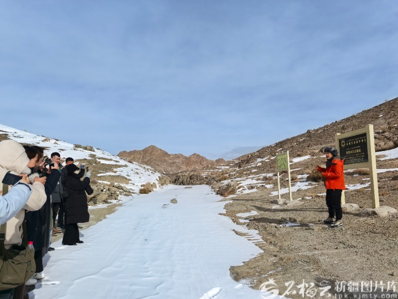 新春走基层丨风过星星峡,千年雄关在新生