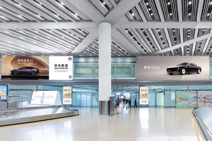 从幕后走向台前，以科技豪华重塑出行安全