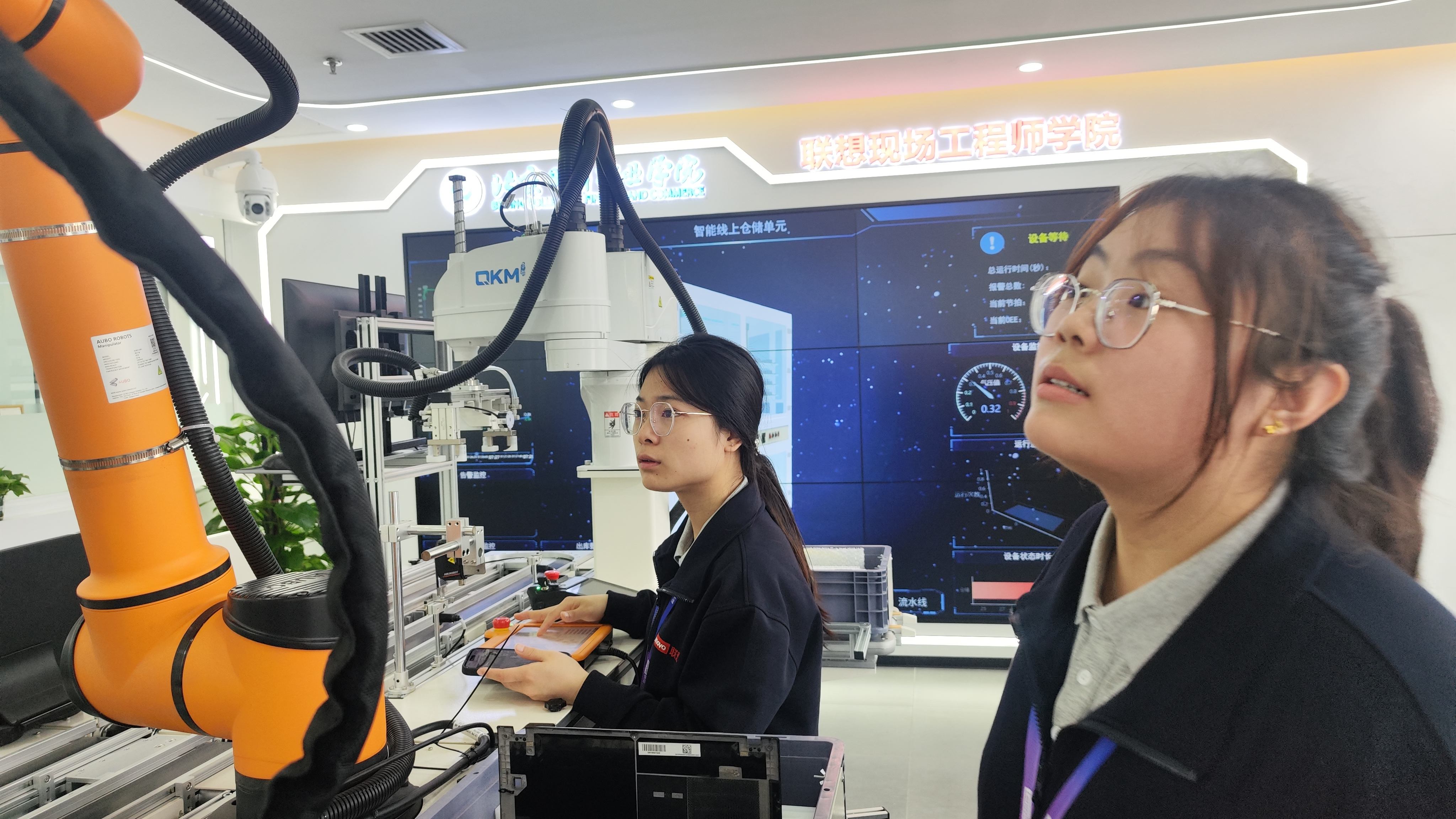 北京高校助力推进教育科技人才一体发展特别报道|北京财贸职业学院②：看“大线出题”如何携手“小线答题”