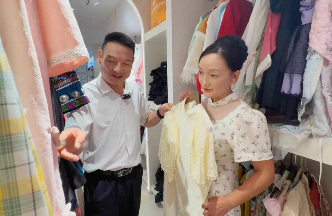 这张婚纱照,他们等了26年……