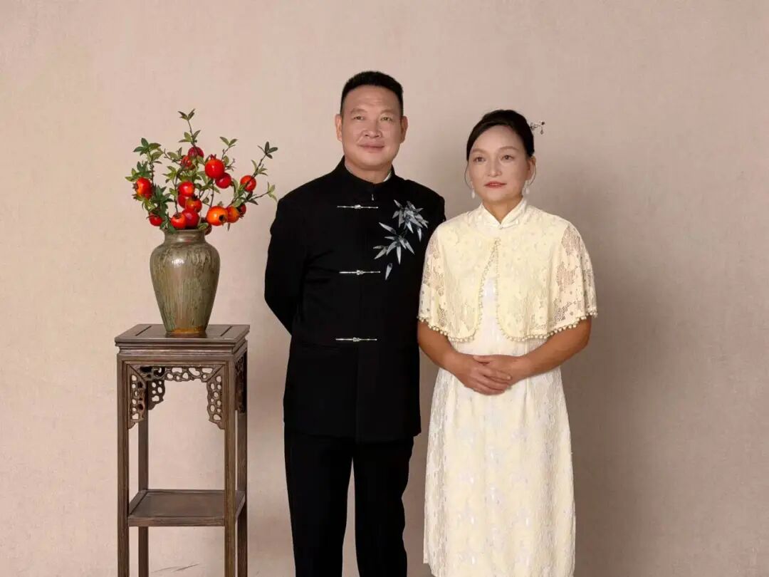 这张婚纱照,他们等了26年……