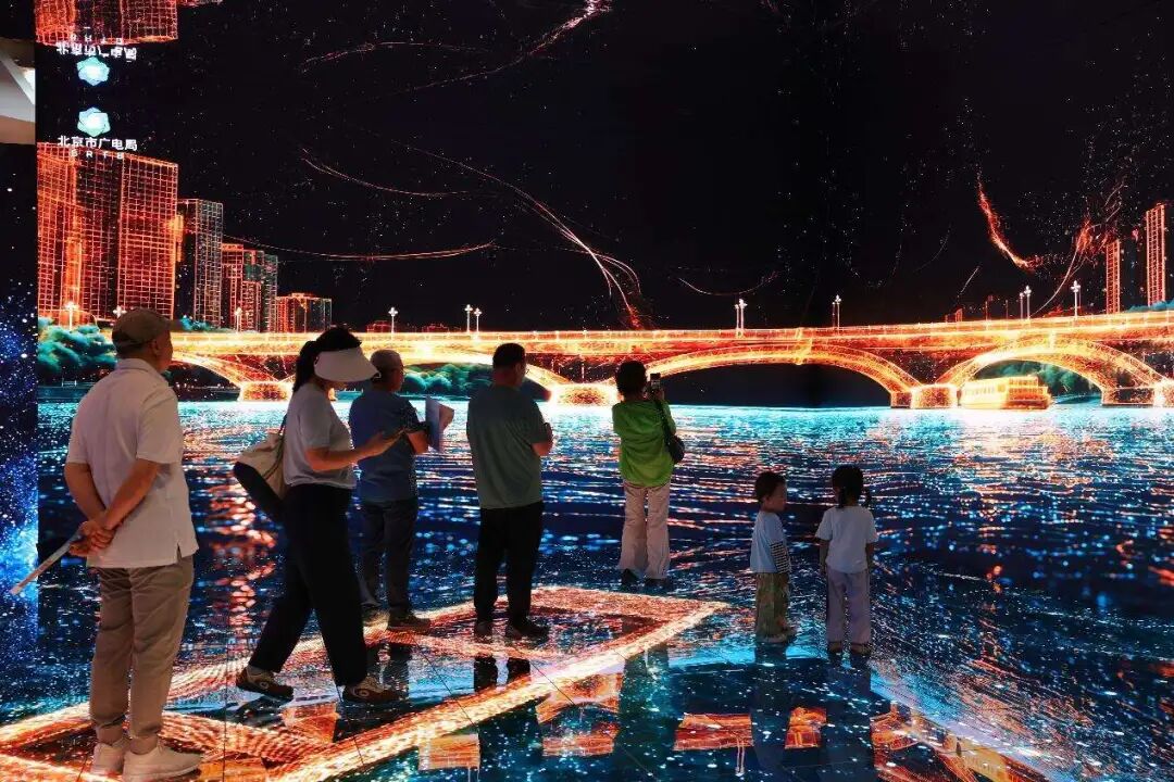 视听新图景!“视听奇境”焕新升级 沉浸式光影再现北京大运河博物馆
