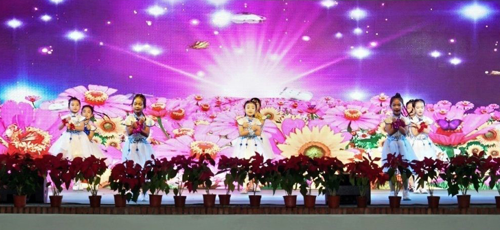“村晚”庆丰收 直播助增收 “村晚”庆丰收 直播助增收