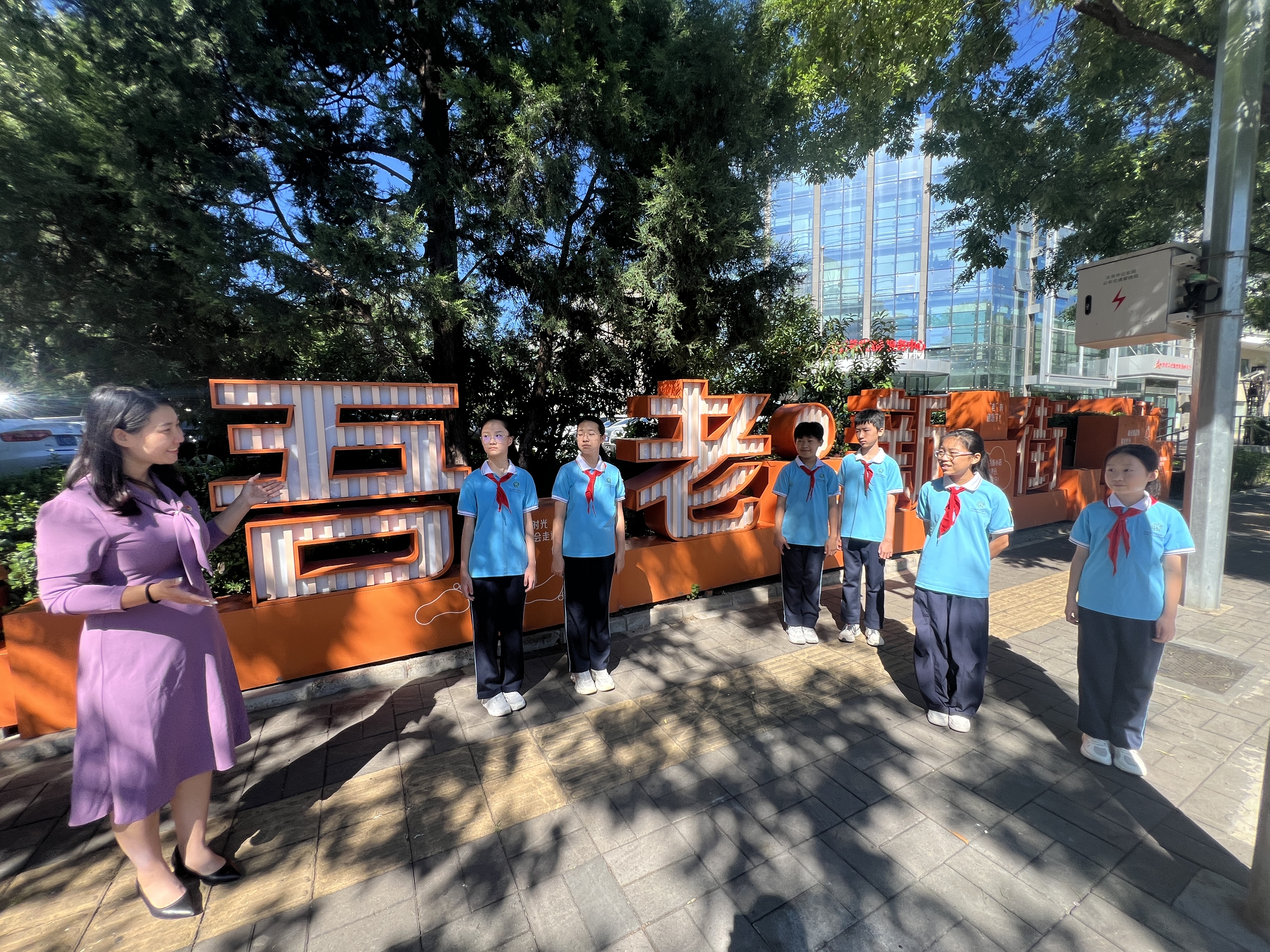 北京高校新时代立德树人工程创新实践专题报道|北京建筑大学:行走红墙街巷读懂人民城市 北京高校新时代立德树人工程创新实践专题报道|北京建筑大学:行走红墙街巷读懂人民城市