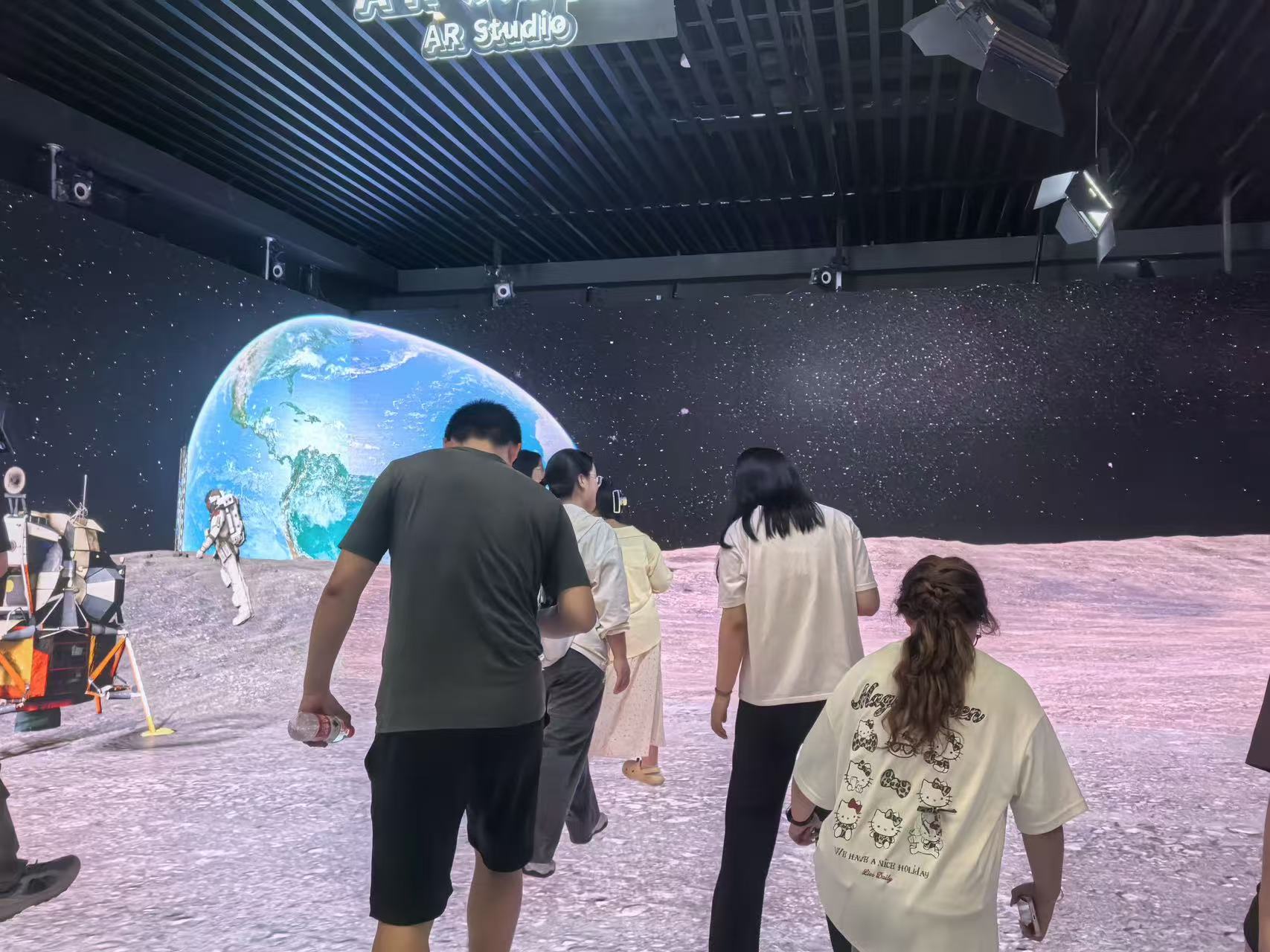 北京高校新时代立德树人工程创新实践专题报道|北京工业职业技术学院：把思政课开进智造现场