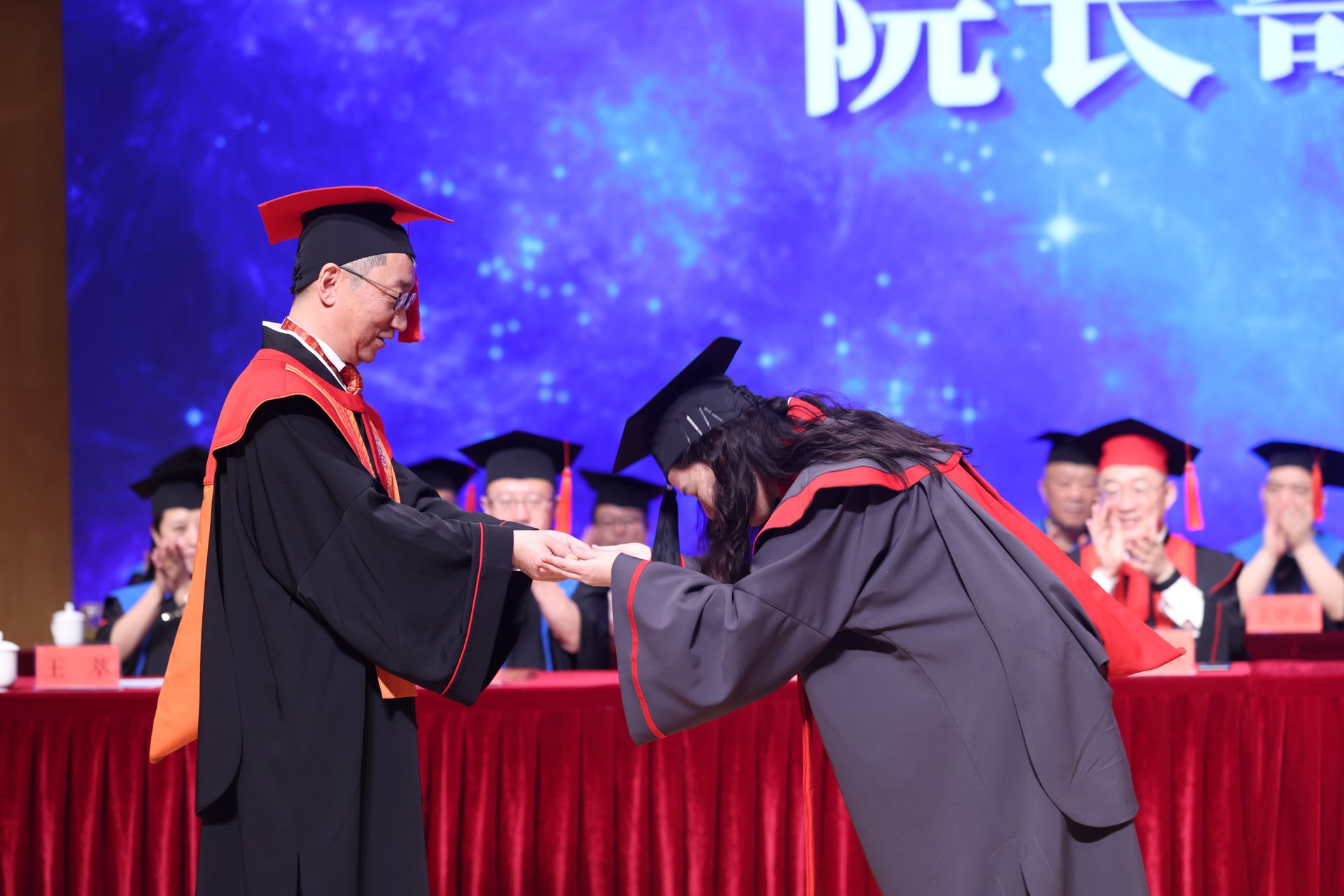北京高校新时代立德树人工程创新实践专题报道｜中国音乐学院：一根指挥棒连接两场典礼