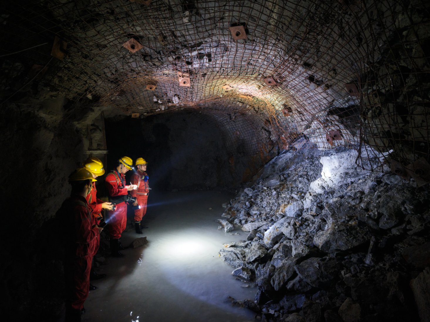 北京高校新时代立德树人工程创新实践专题报道｜中国地质大学（北京）：向“四深一极”挺进的青春足迹