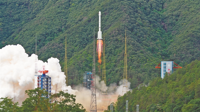 “万里长征”传遍全国 探索步伐迈向深空