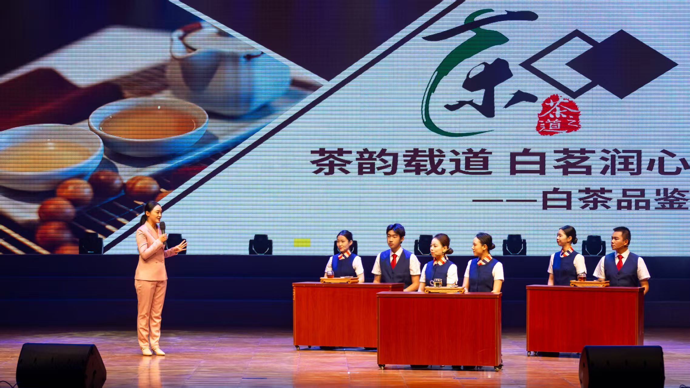 北京高校新时代立德树人工程创新实践专题报道｜北京财贸职业学院：运河灯起诵清韵 廉润财贸育匠才