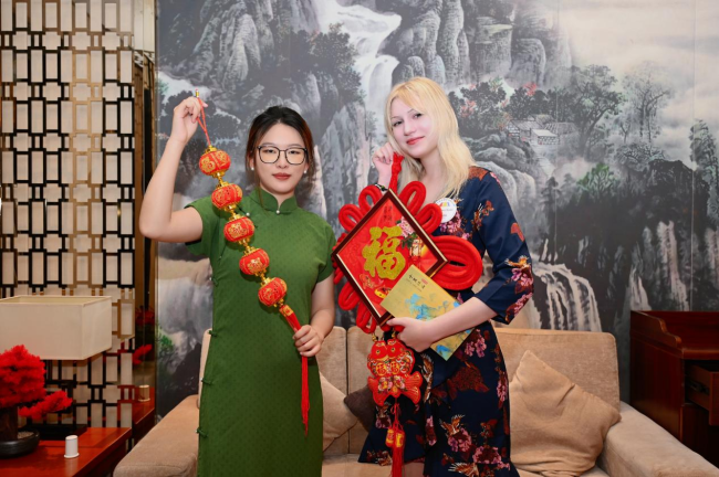 当世界少年遇见中国味道 中华网《青衿问道·文脉传承》专题报道 | 当世界少年遇见中国味道