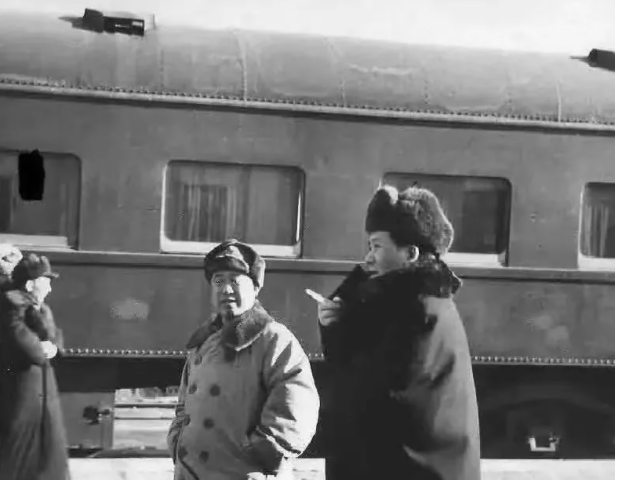 【红色文博密码】这两份历史资料，记录了新中国铁路最初的“模样”