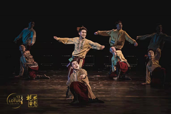 文艺评论 | 为时代而舞——评舞蹈《阳光下的麦盖提》