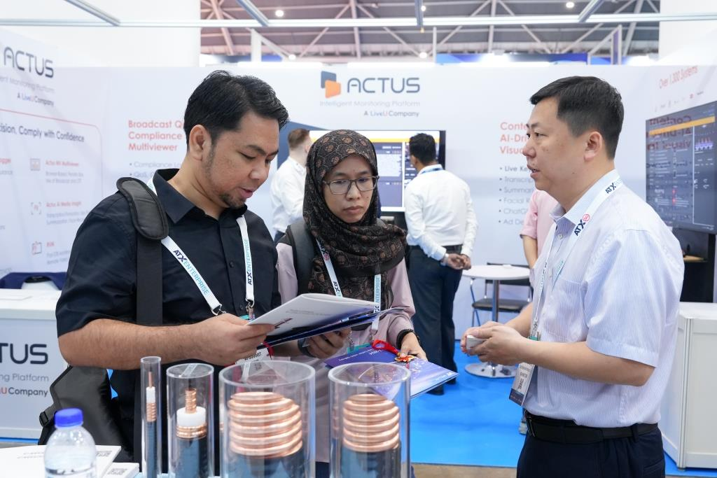 互学互鉴 互利共赢: “中国(北京)联合展台”狮城扬起友谊之帆