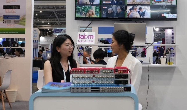 互学互鉴 互利共赢: “中国(北京)联合展台”狮城扬起友谊之帆