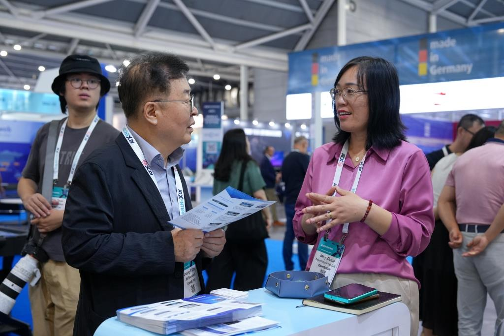 互学互鉴 互利共赢: “中国(北京)联合展台”狮城扬起友谊之帆