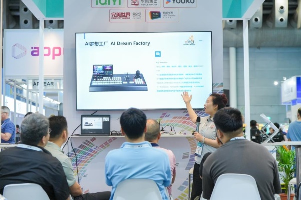 互学互鉴 互利共赢: “中国(北京)联合展台”狮城扬起友谊之帆