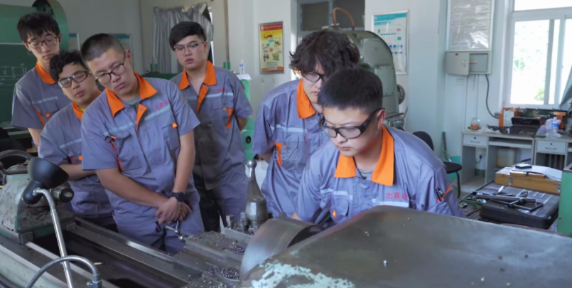 北京高校服务新时代首都发展特别报道 | 北京经济管理职业学院②：践行中国特色学徒制，培养卓越现场工程师