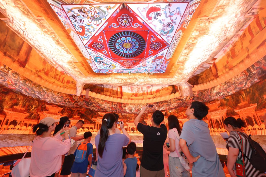 置身“视听奇境”是什么体验？超高清沉浸式场景圈粉无数｜北京超高清视听，行！