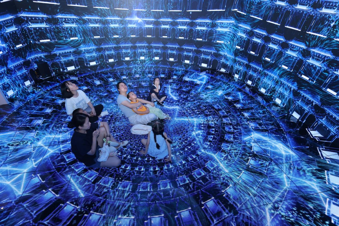 置身“视听奇境”是什么体验？超高清沉浸式场景圈粉无数｜北京超高清视听，行！