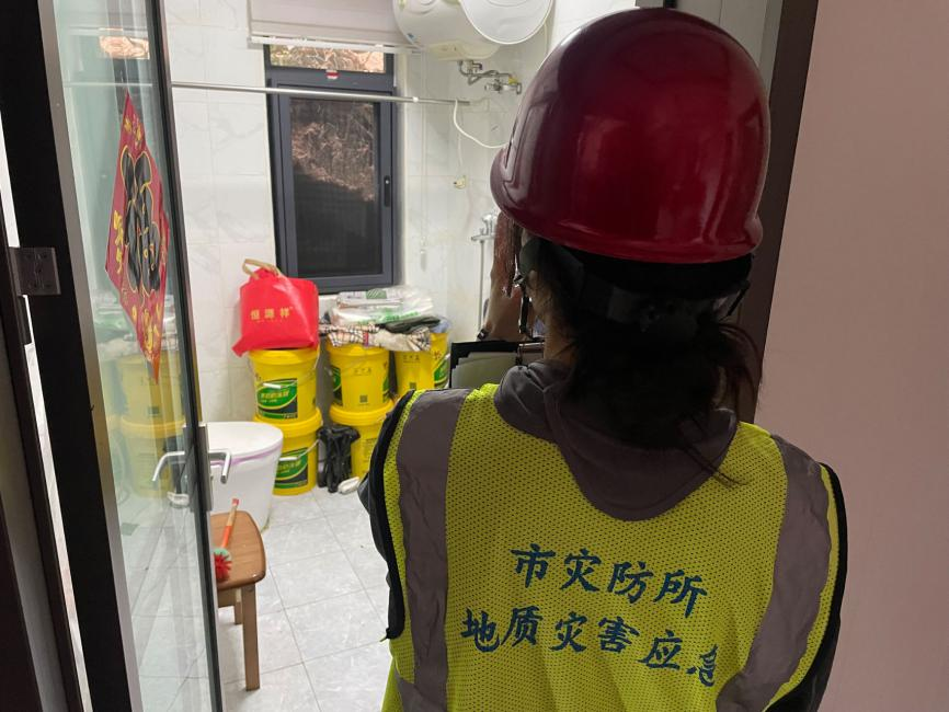 暴雨持续致地灾风险陡增，北京市规划自然资源委延庆分局一线战险情护民生