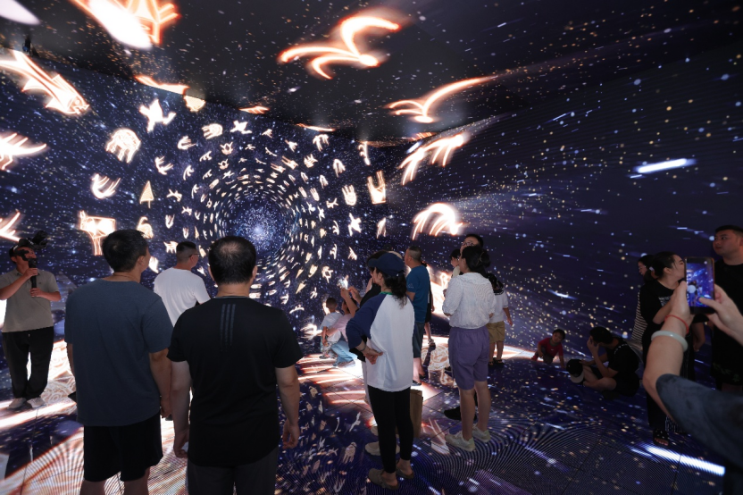 北京超高清视听·行｜科技魔法棒，如何点“靓”文化新时空？